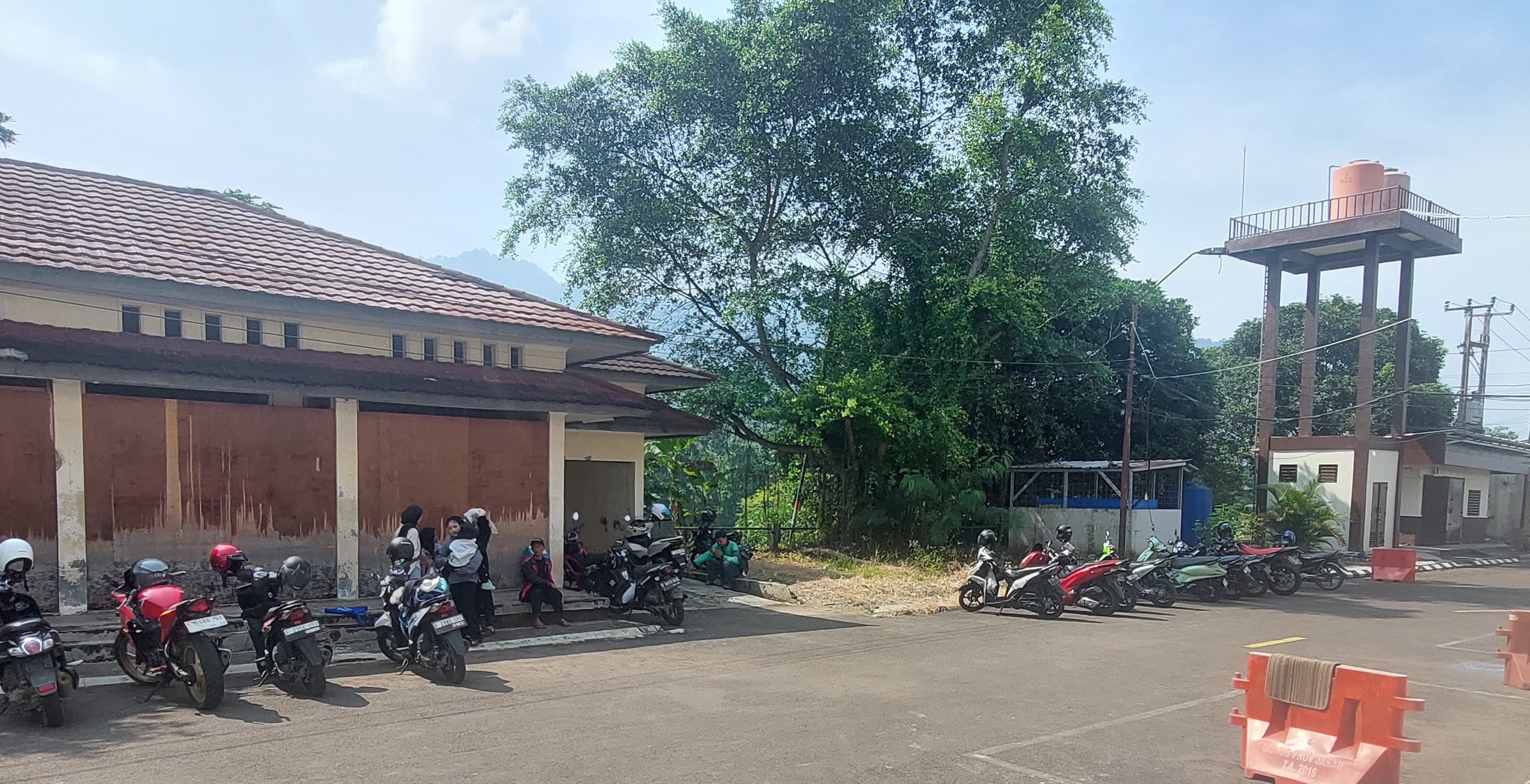 lahan parkir
