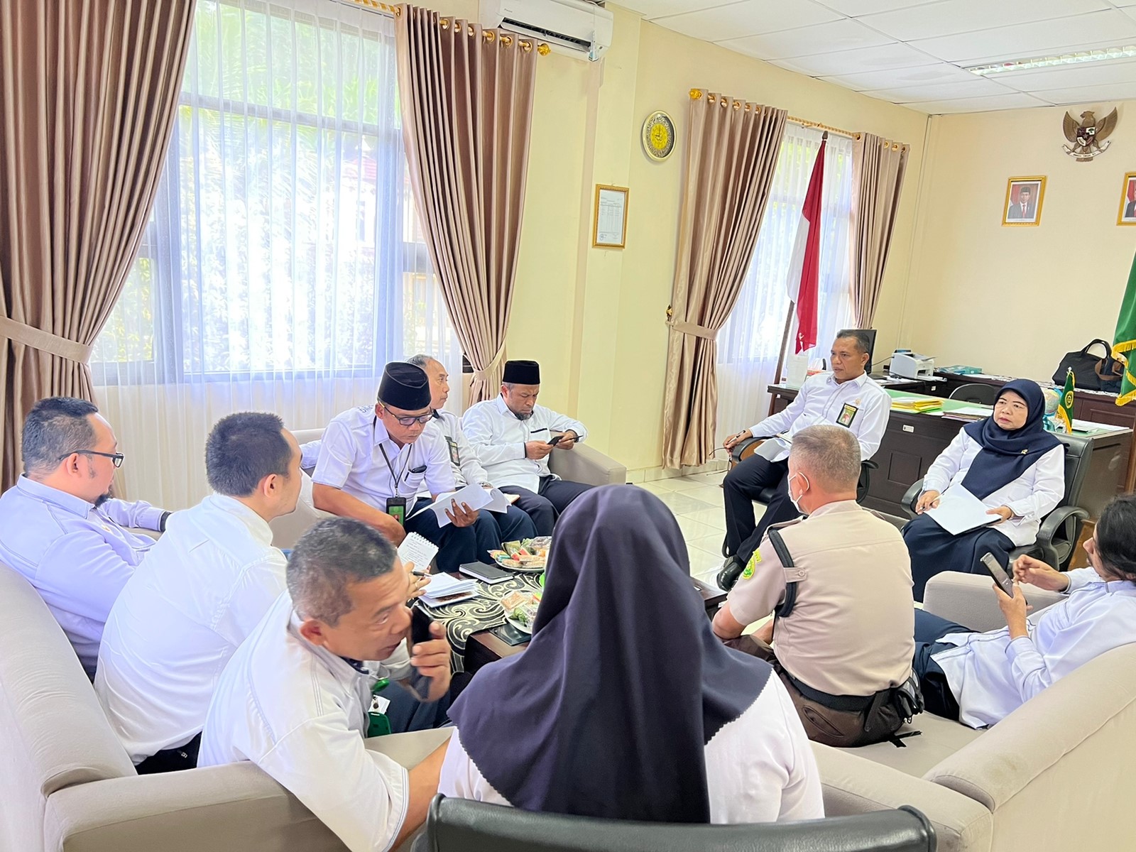 rapat perpisahan2